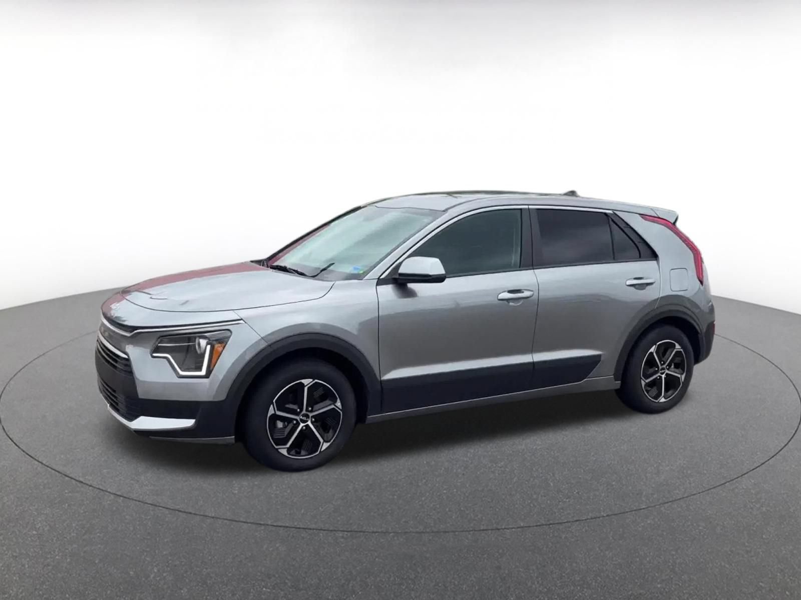 Used 2026 Kia Niro LX FWD image 8