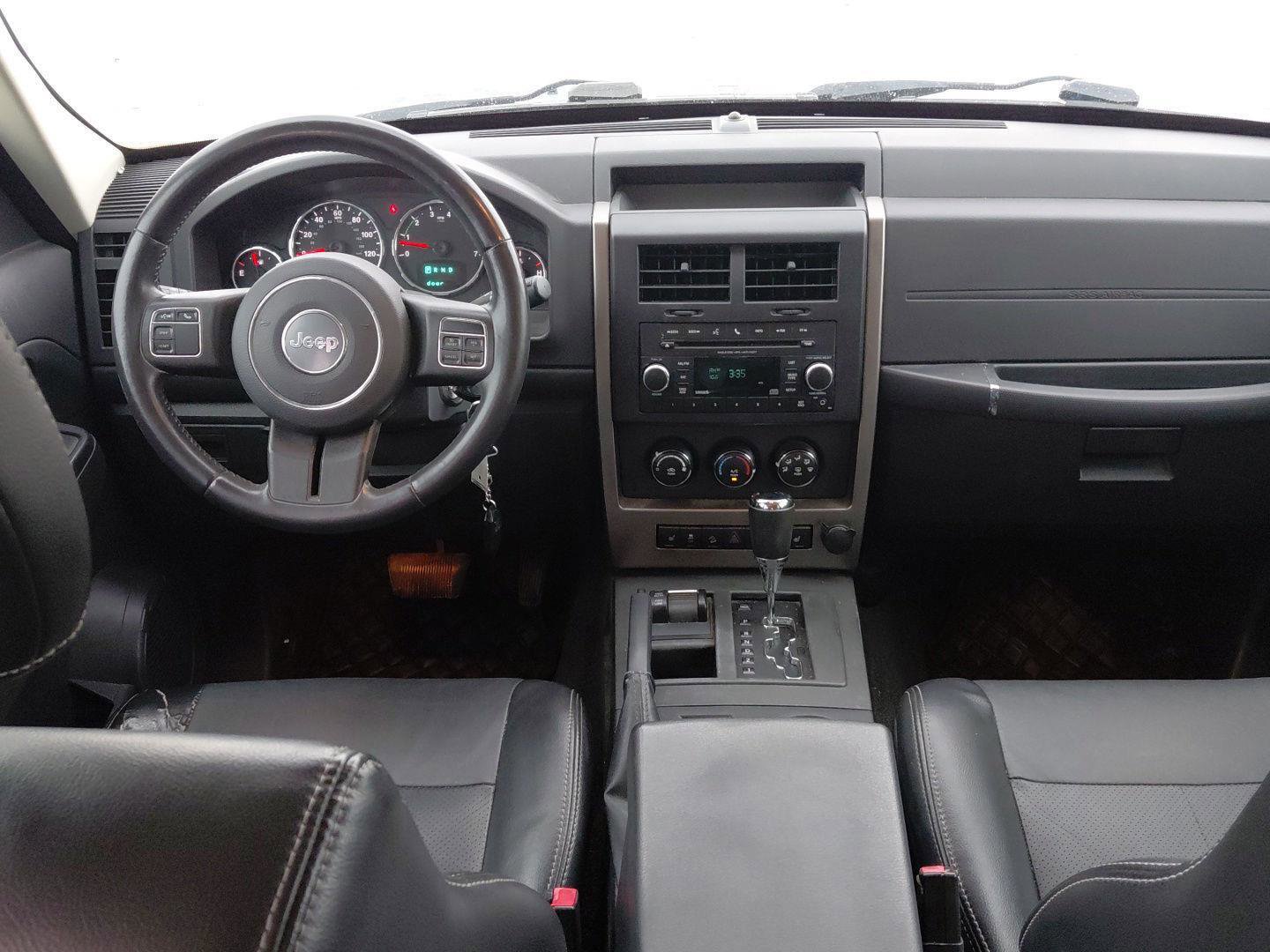 Used 2012 Jeep Liberty Sport AWD/4WD image 37