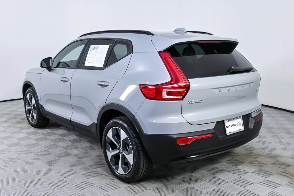 Certified 2026 Volvo XC40 B5 Plus AWD/4WD image 4