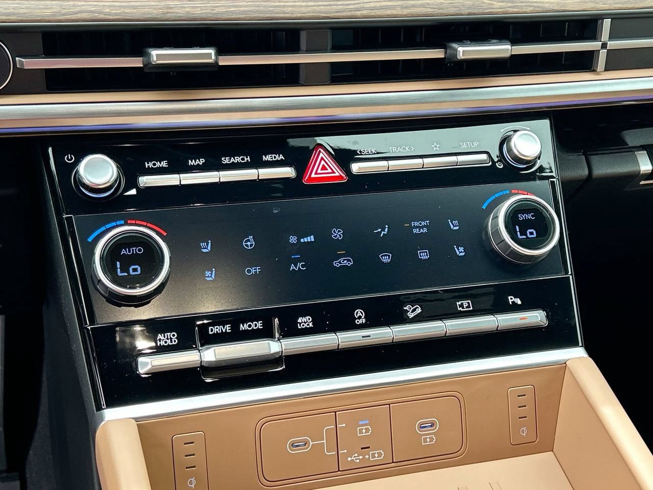 New 2026 Hyundai Santa Fe Limited AWD/4WD image 27