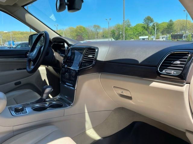 Used 2021 Jeep Grand Cherokee Overland AWD/4WD image 29