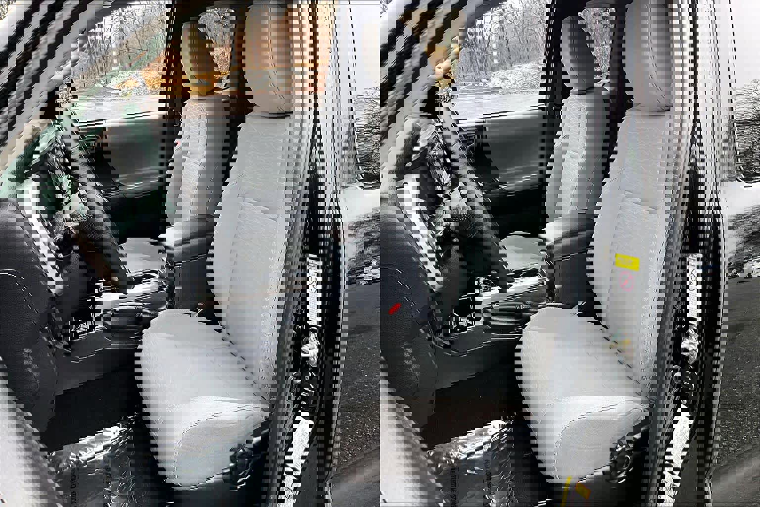 Used 2017 Toyota Tacoma SR5 w/ SR5 Appearance Package (SM) image 8