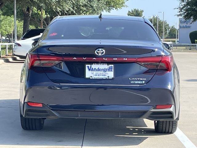 Used 2021 Toyota Avalon Limited FWD image 5