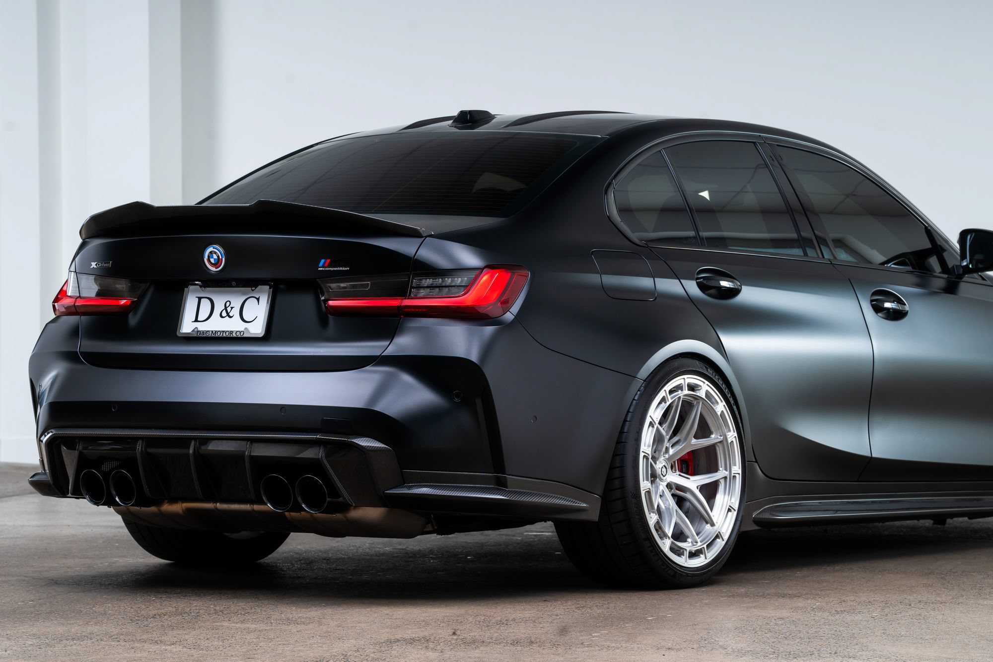 Used 2023 BMW M3 Competition w/ M Carbon Exterior Package AWD/4WD image 10