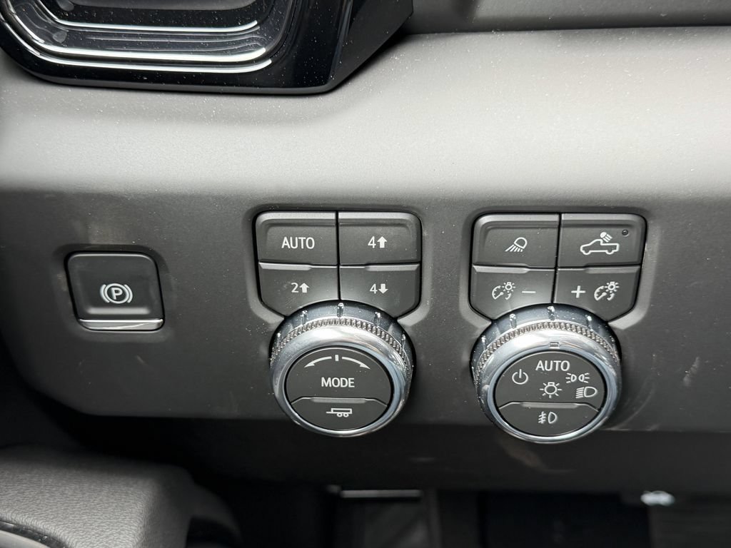 New 2026 GMC Sierra 1500 AT4 w/ Technology Package AWD/4WD image 10