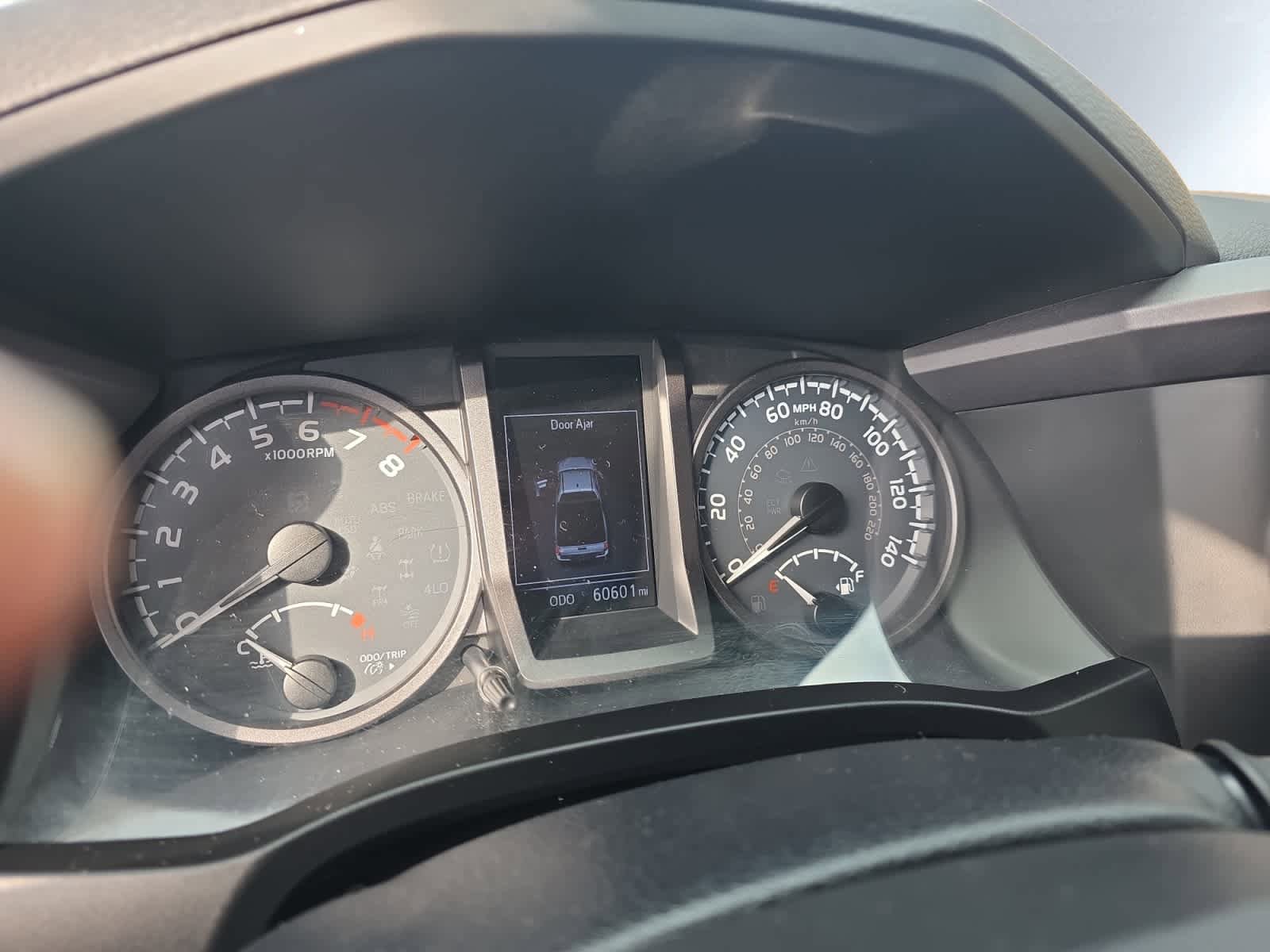 Used 2019 Toyota Tacoma TRD Sport AWD/4WD image 4