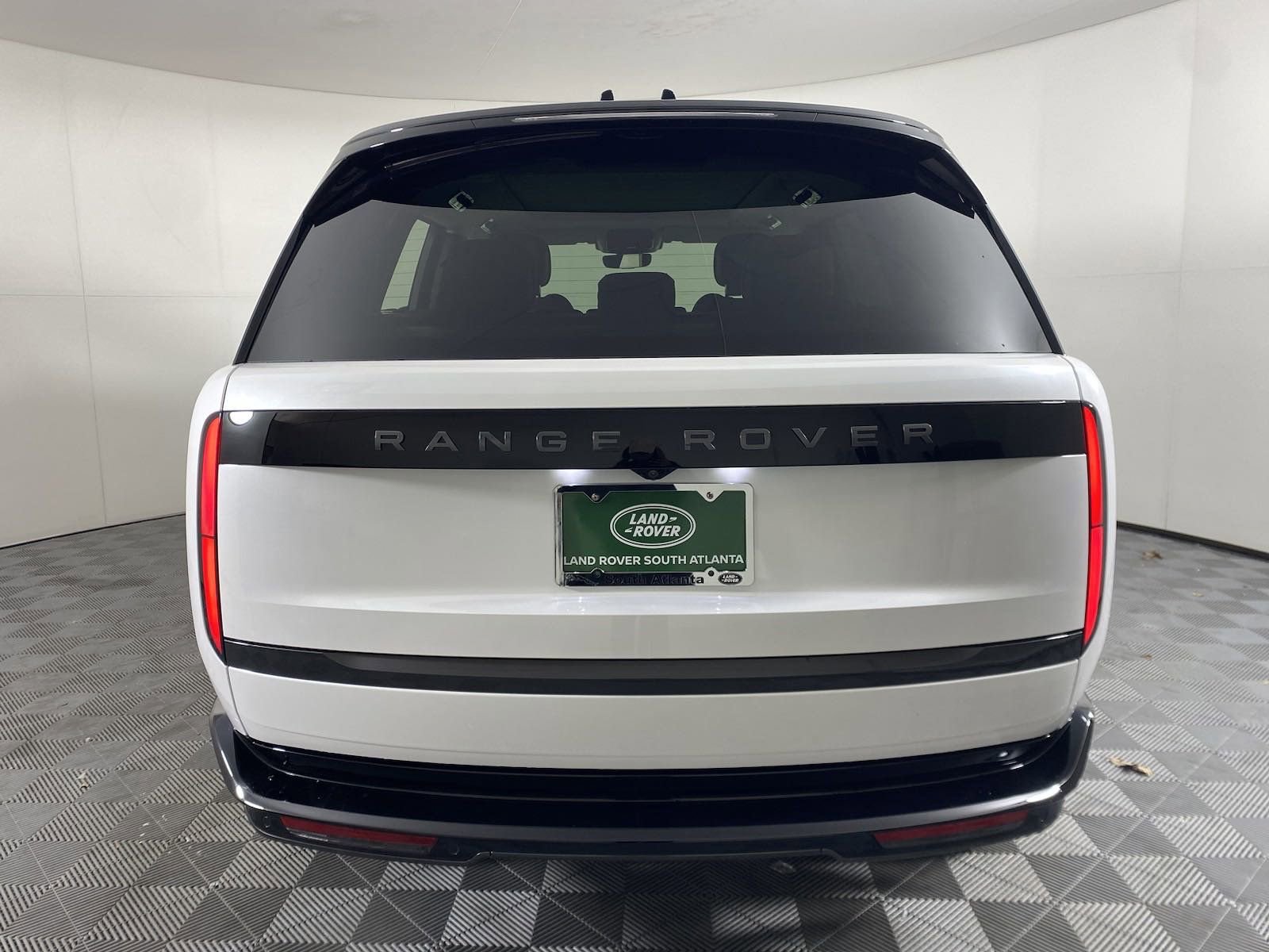 New 2025 Land Rover Range Rover SE image 7