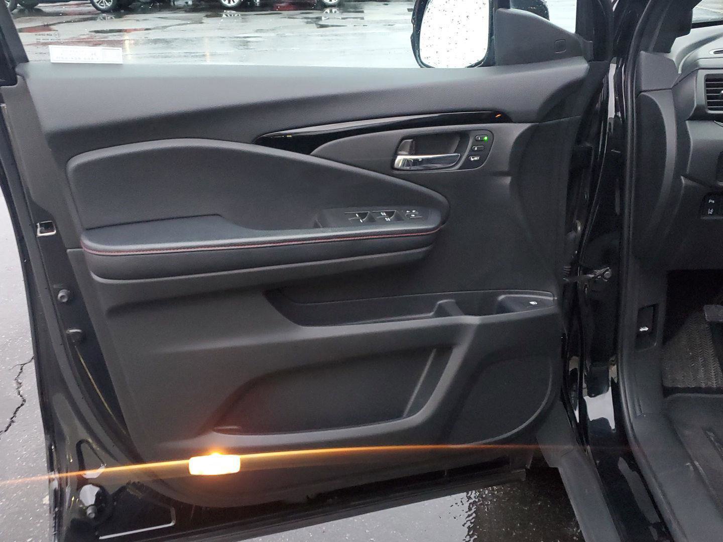 Used 2020 Honda Ridgeline Black Edition image 13