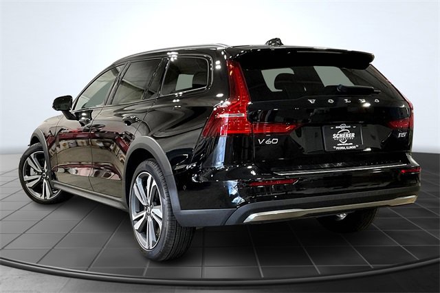 New 2026 Volvo V60 B5 Cross Country Plus w/ Protection Package Premier image 4