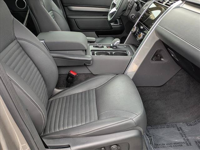 Certified 2024 Land Rover Discovery Dynamic SE AWD/4WD image 23