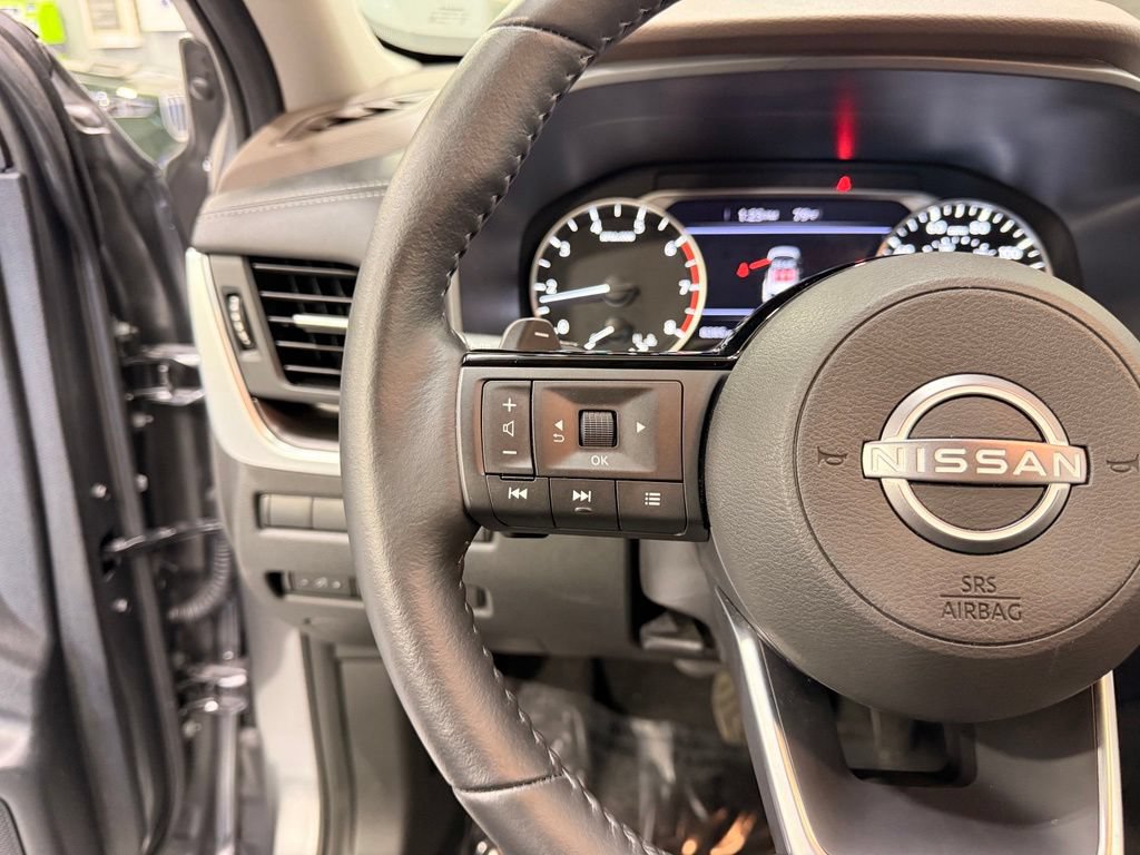 Used 2023 Nissan Rogue SV w/ SV Premium B Package AWD/4WD image 13