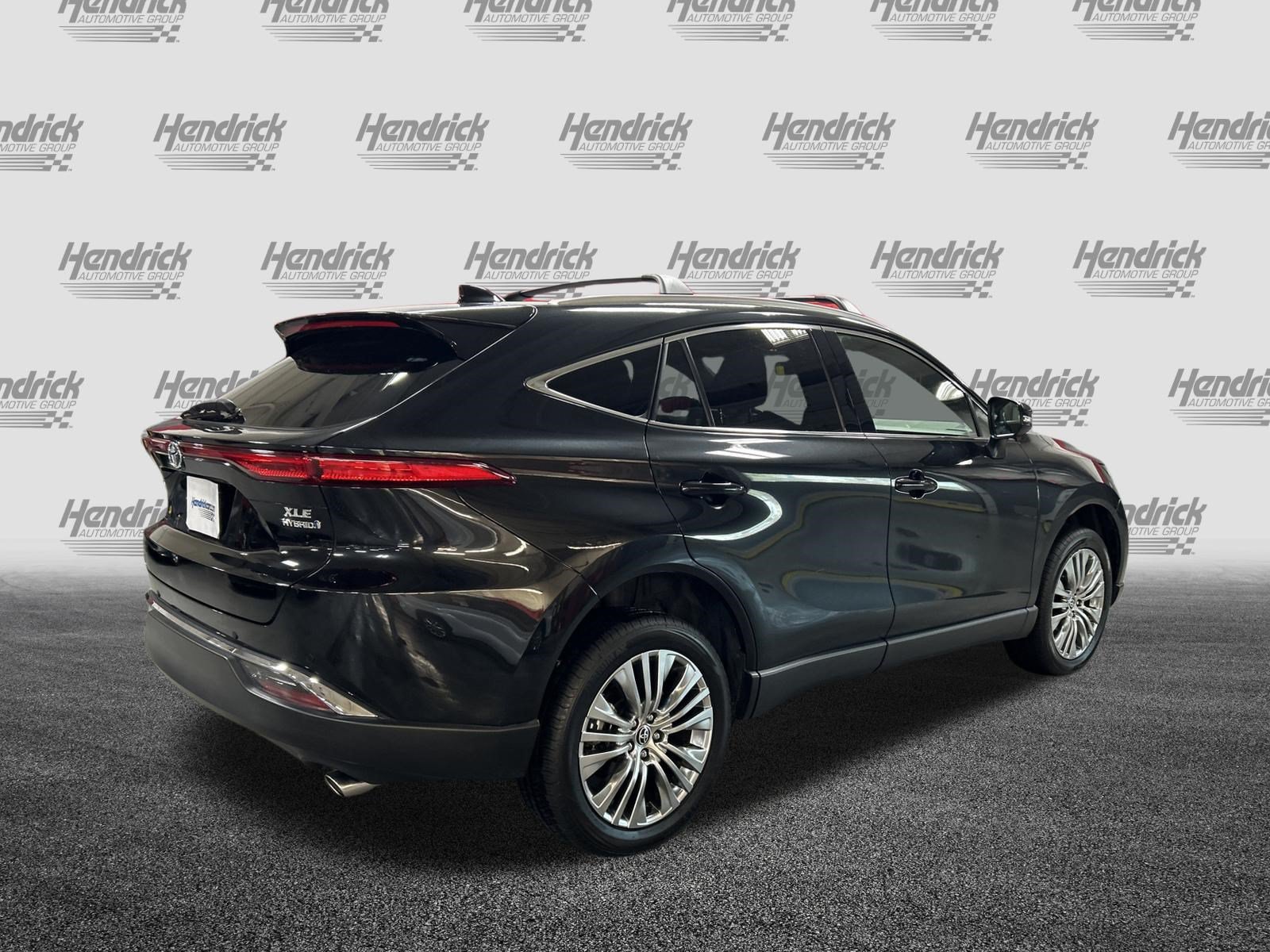 Certified 2022 Toyota Venza XLE AWD/4WD image 10
