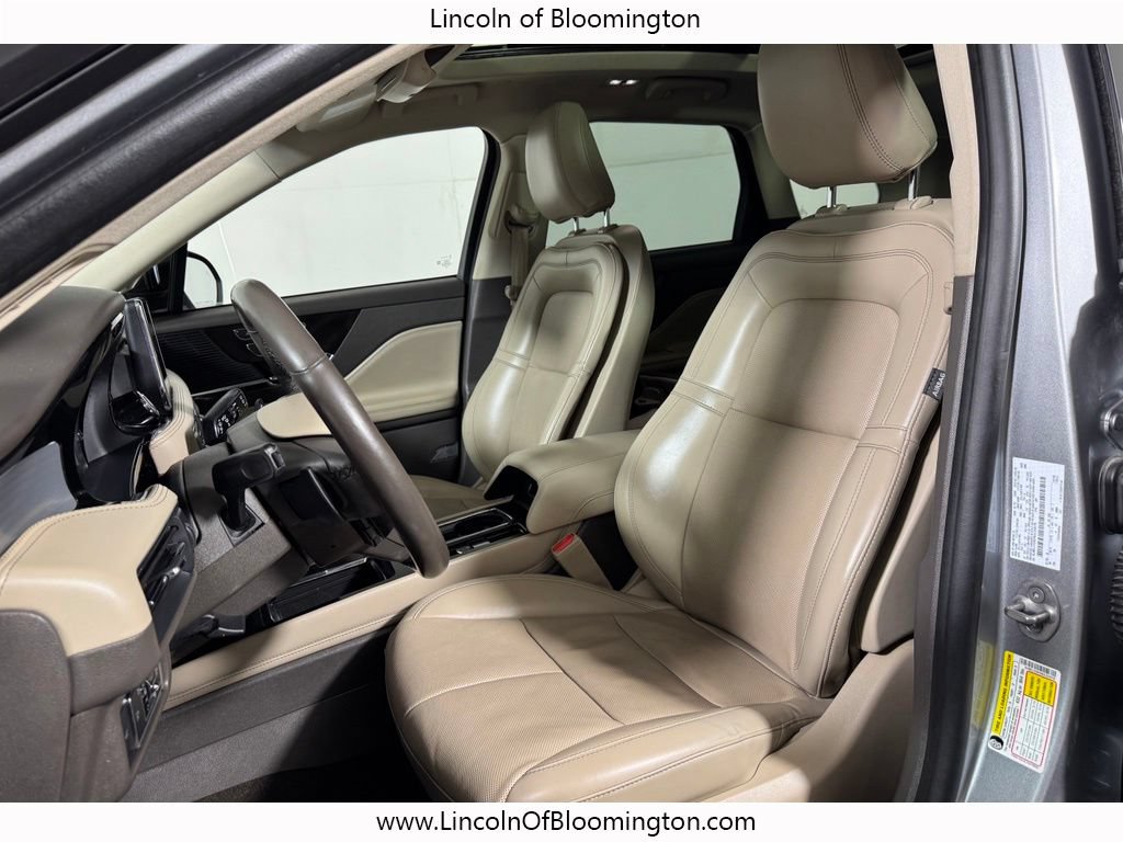 Used 2022 Lincoln Corsair AWD w/ Premium Package image 16