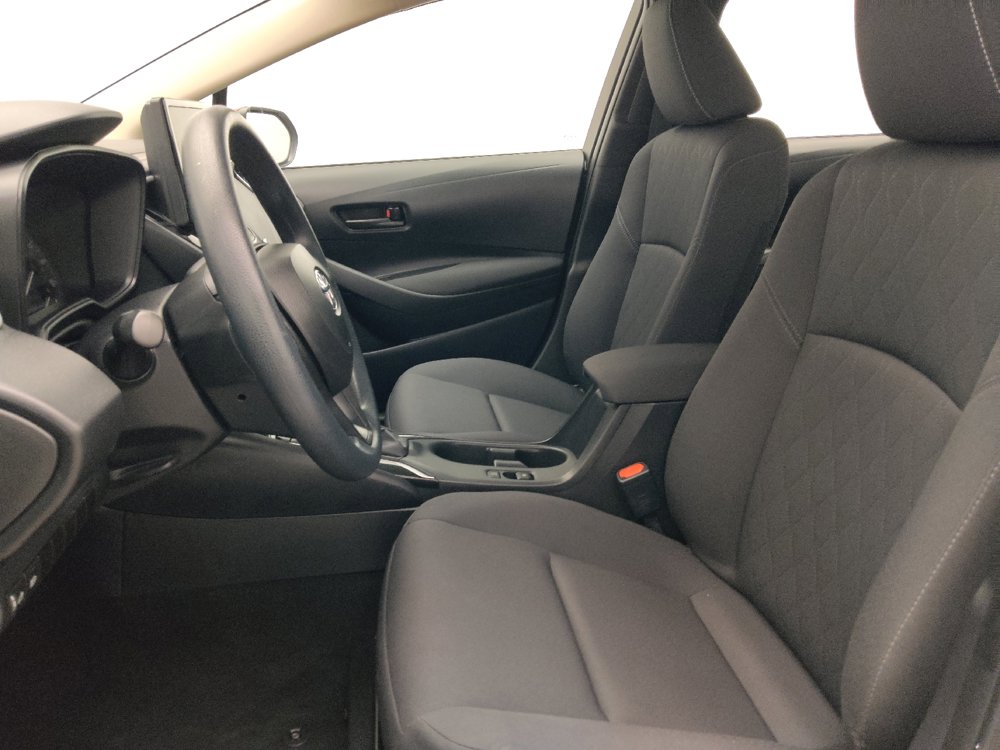 Used 2025 Toyota Corolla LE FWD image 17