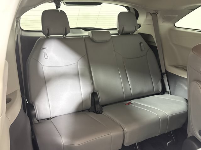 Used 2022 Toyota Sienna Limited AWD/4WD image 32