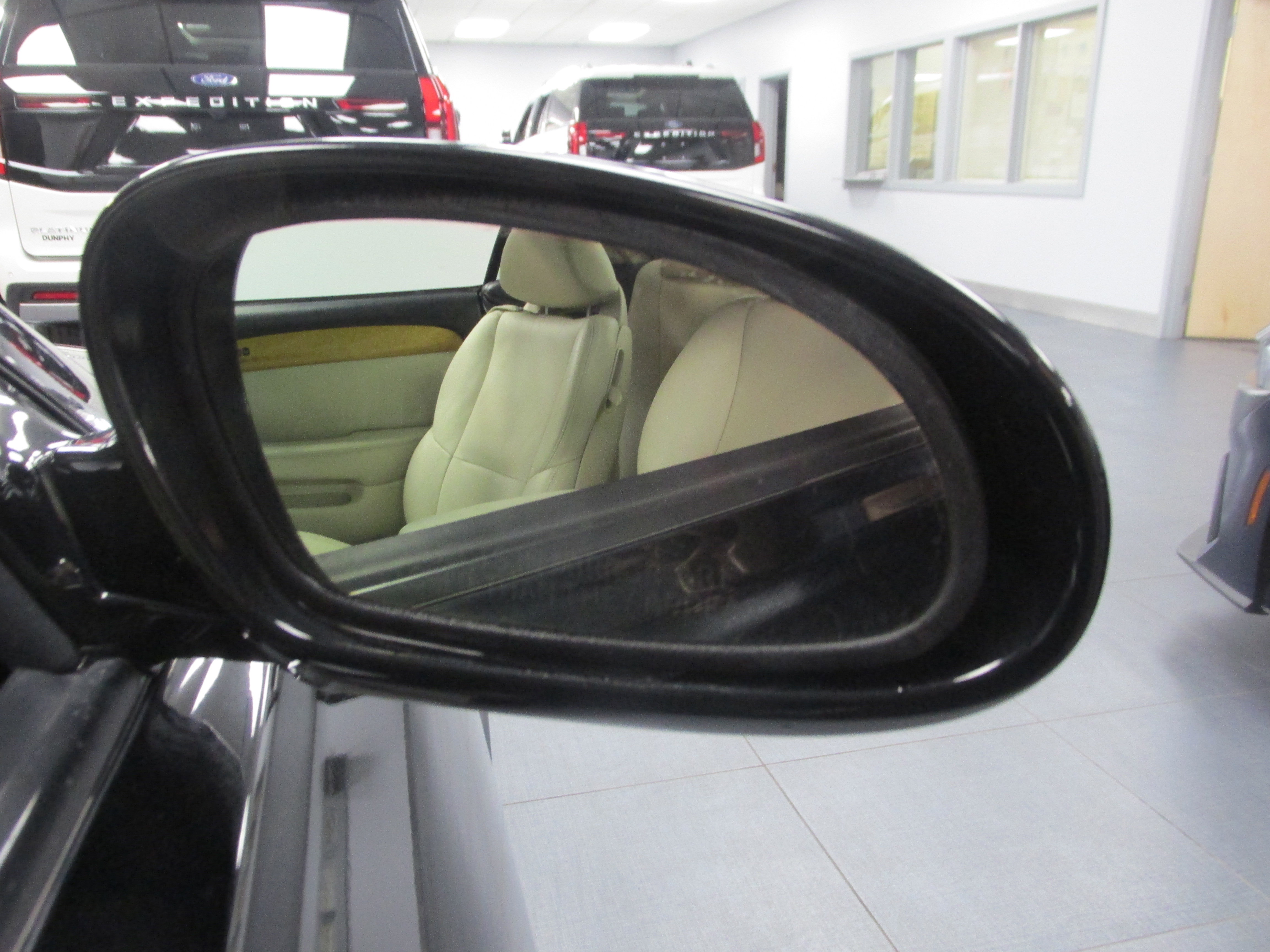 Used 2005 Lexus SC 430 Convertible RWD image 16