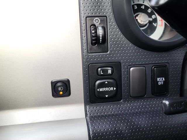 Used 2014 Toyota FJ Cruiser 4WD w/ Convenience Package image 26