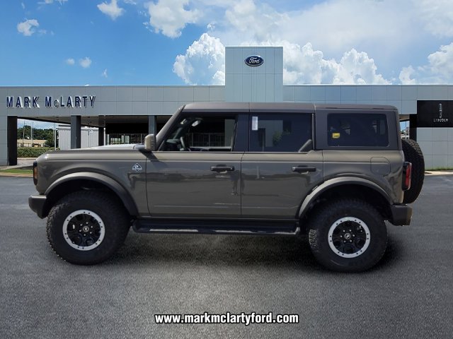 New 2026 Ford Bronco Outer Banks w/ Sasquatch Package AWD/4WD image 2