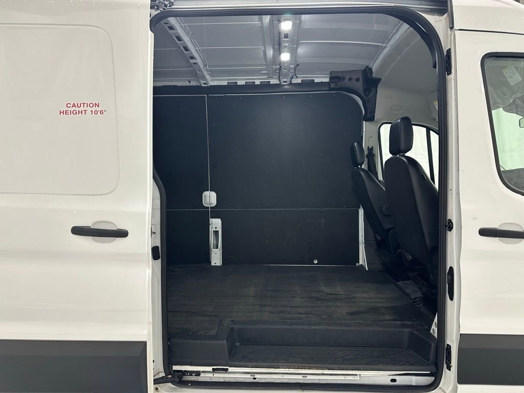Used 2024 Ford Transit 250 148 Medium Roof Extended AWD w/ Load Area Protection Package image 38