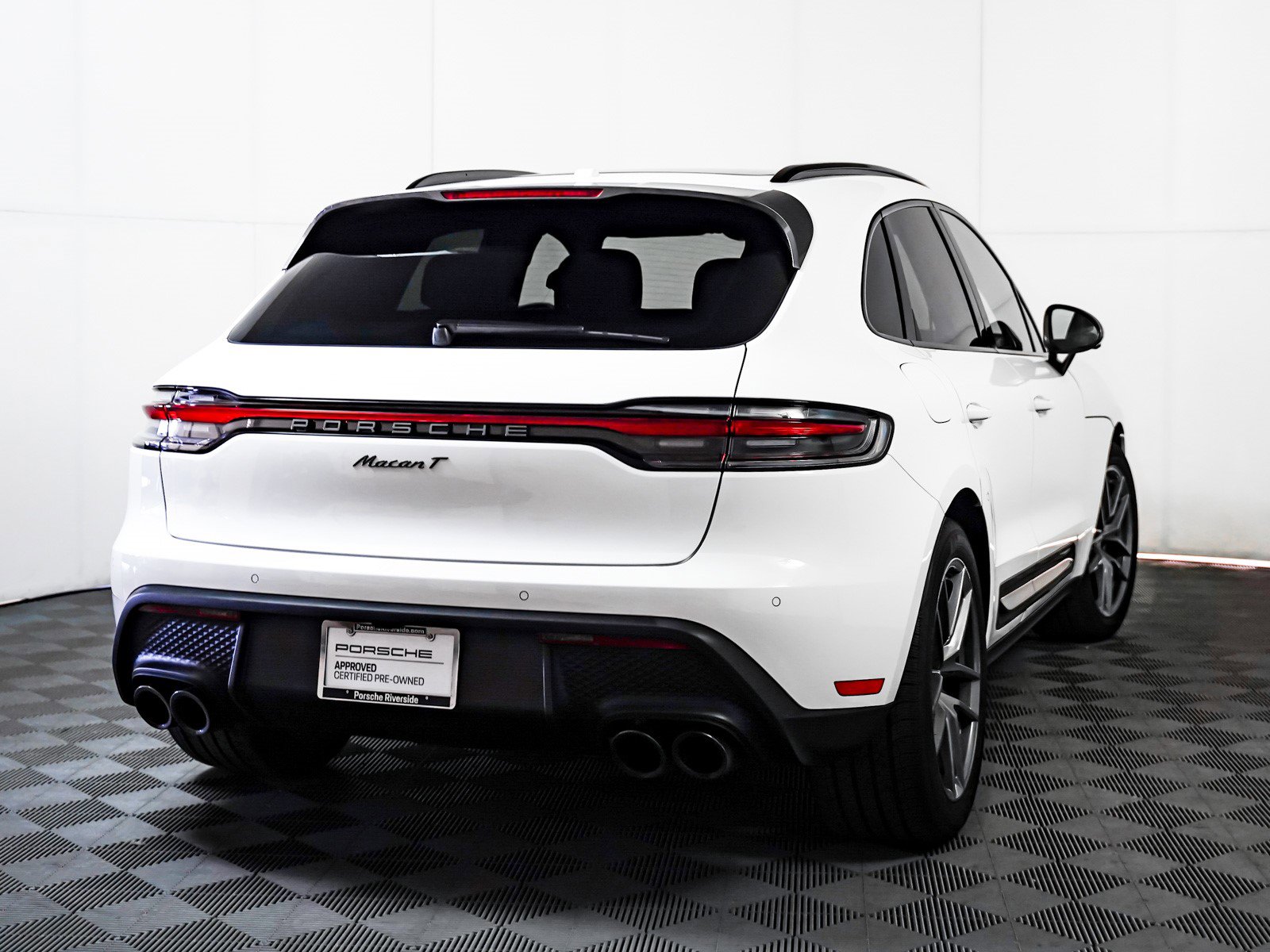 Used 2025 Porsche Macan Turbo image 10