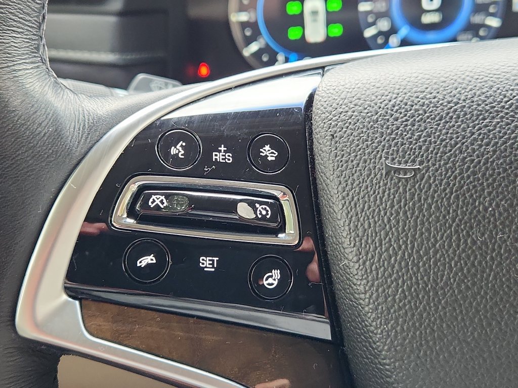 Used 2019 Cadillac Escalade Premium Luxury AWD/4WD image 17