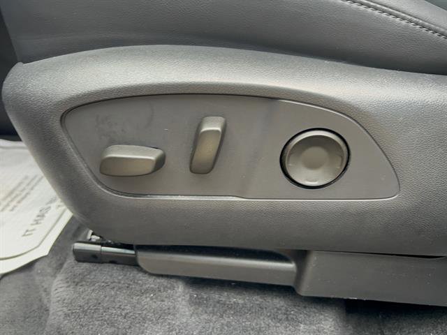 Used 2024 GMC Acadia Elevation image 17