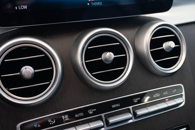 Used 2021 Mercedes-Benz GLC 300 image 24