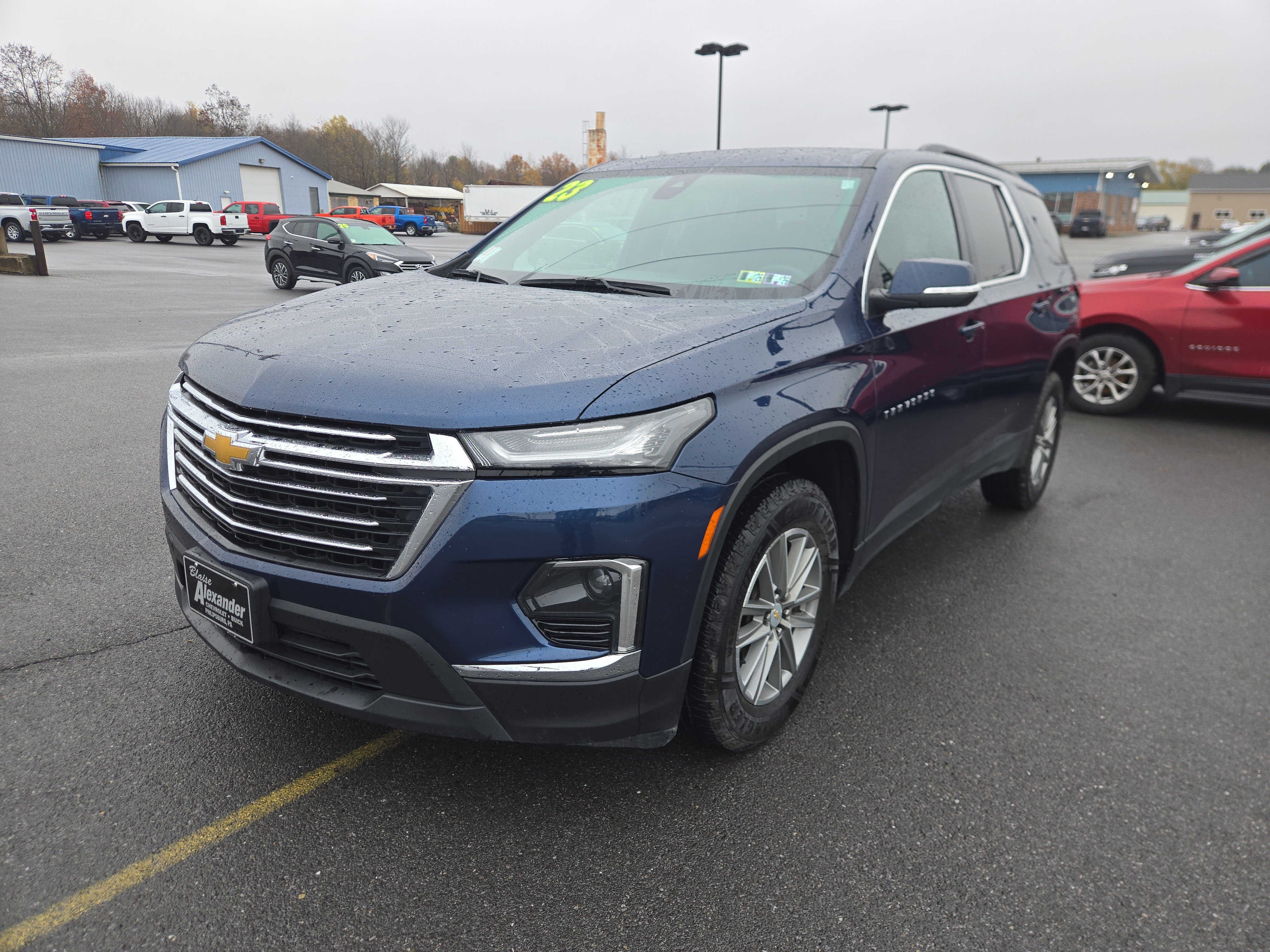 Used 2023 Chevrolet Traverse LT image 8