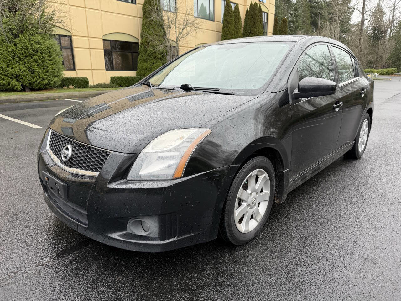 Used 2010 Nissan Sentra 2.0 SR w/ Convenience Pkg image 1