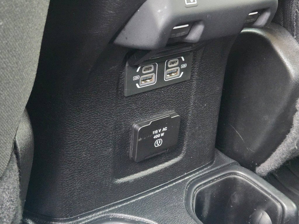 Used 2021 Jeep Gladiator Willys AWD/4WD image 14