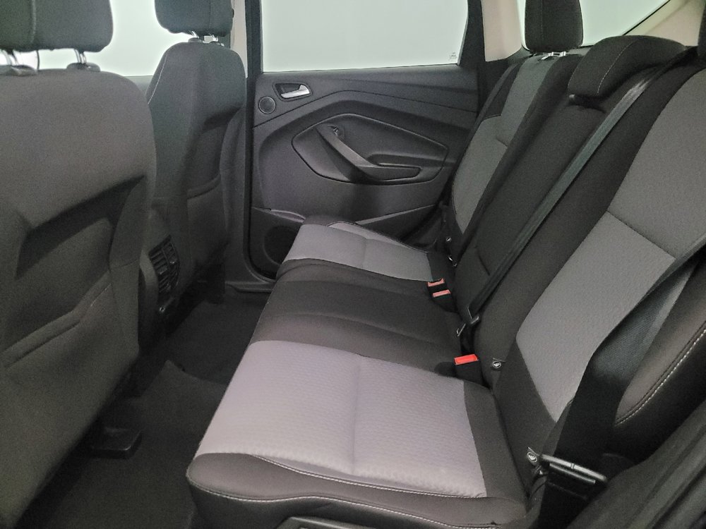 Used 2017 Ford Escape SE w/ Equipment Group 201A AWD/4WD image 18