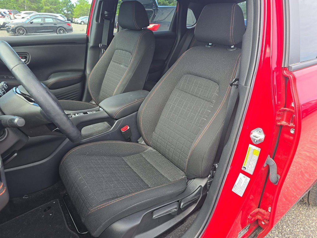 Used 2025 Honda HR-V Sport image 8