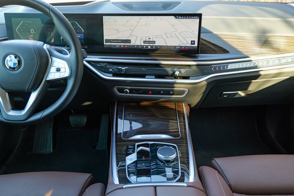 Used 2024 BMW X7 xDrive40i w/ Climate Comfort Package AWD/4WD image 54