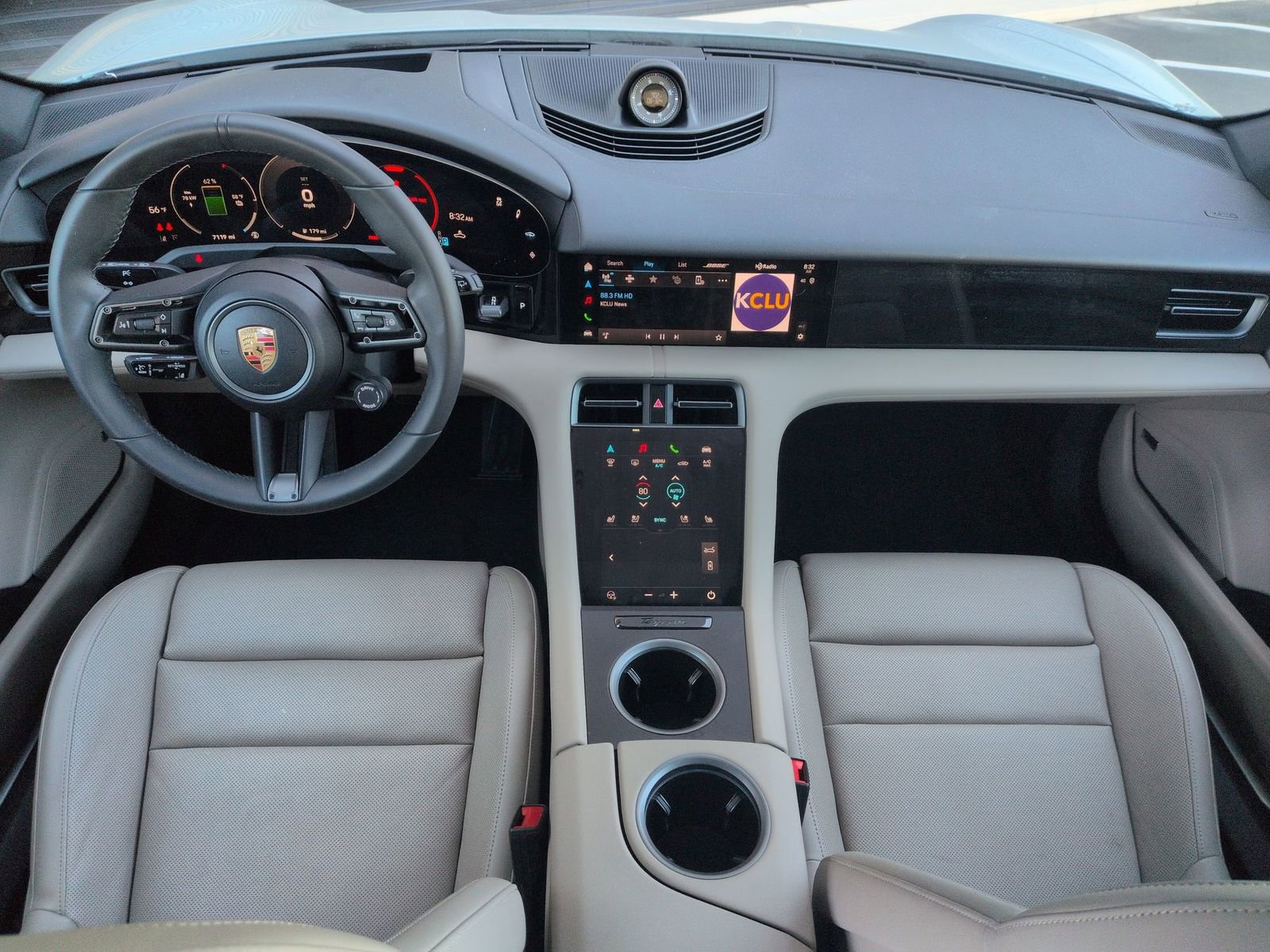 Certified 2025 Porsche Taycan 4 Cross Turismo image 23