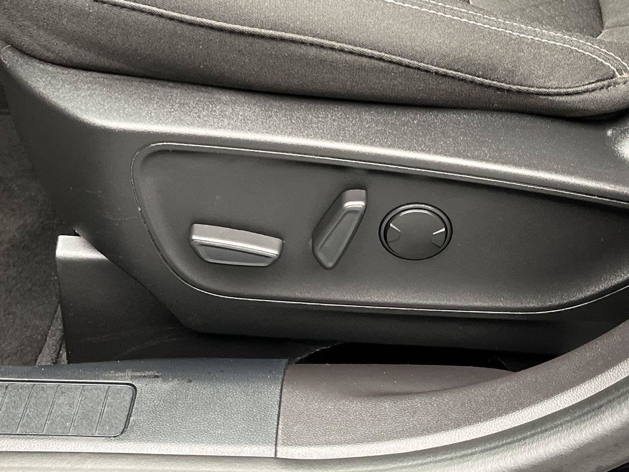 Certified 2023 Ford Escape Active FWD image 10