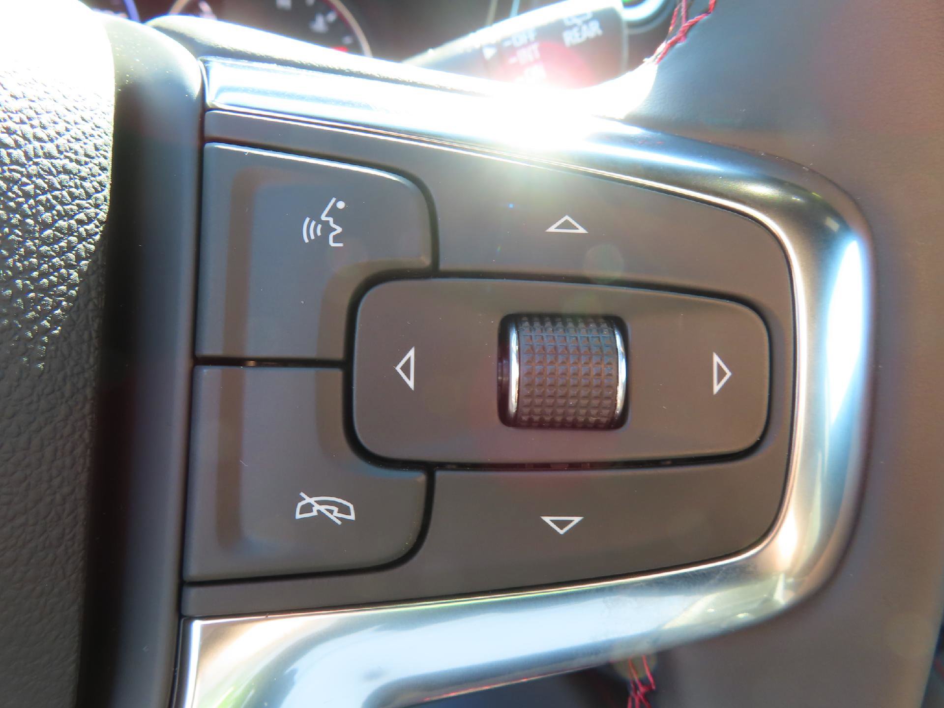 New 2025 Chevrolet Blazer RS w/ Driver Confidence II Package image 19