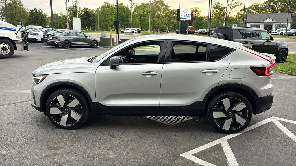 Used 2023 Volvo C40 P8 Recharge Plus AWD/4WD image 3