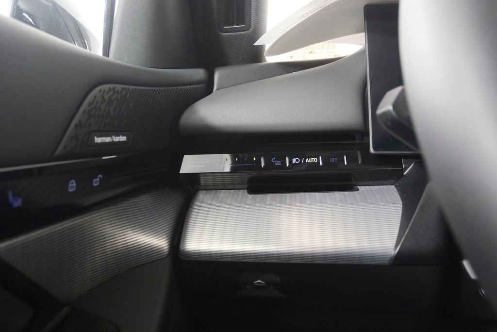 Certified 2026 BMW 530i image 18