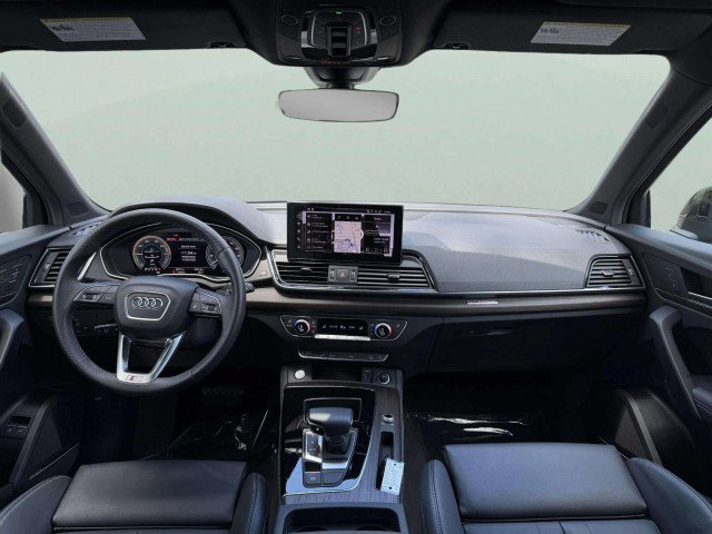 Certified 2025 Audi Q5 e Premium Plus w/ Premium Plus Package AWD/4WD image 9