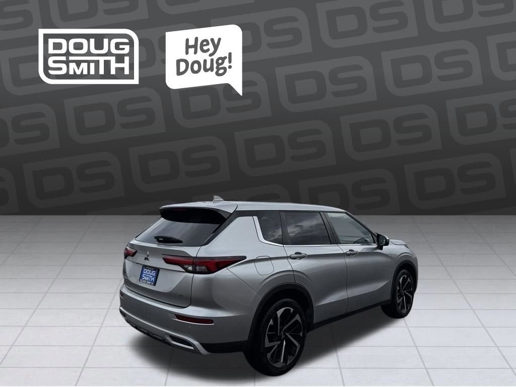 Used 2022 Mitsubishi Outlander SEL Black Edition image 5