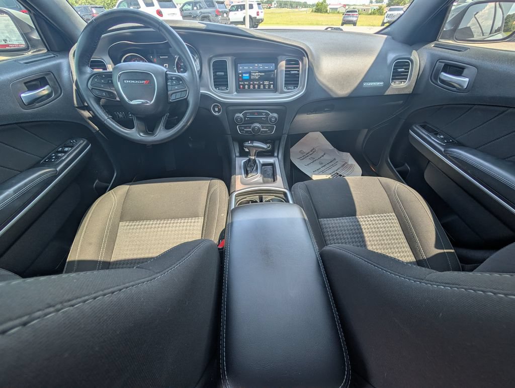 Used 2022 Dodge Charger SXT w/ Driver Convenience Group RWD image 24