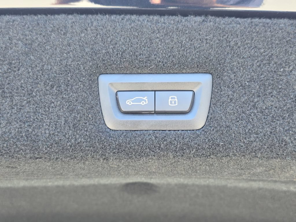 Used 2023 BMW 740i RWD image 17