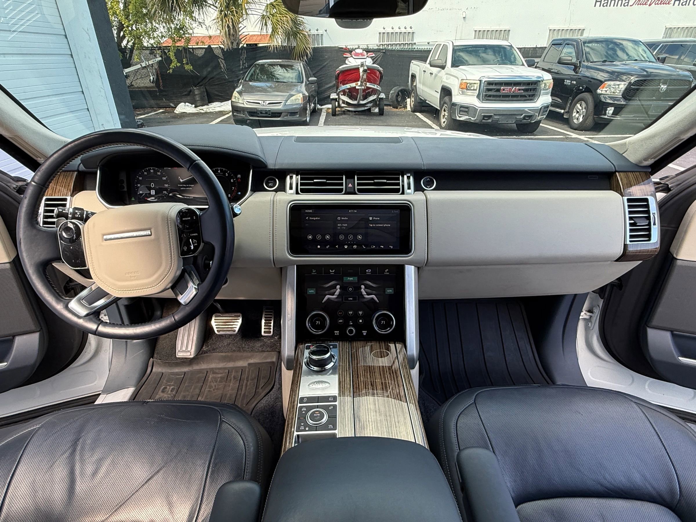 Used 2018 Land Rover Range Rover Autobiography image 27