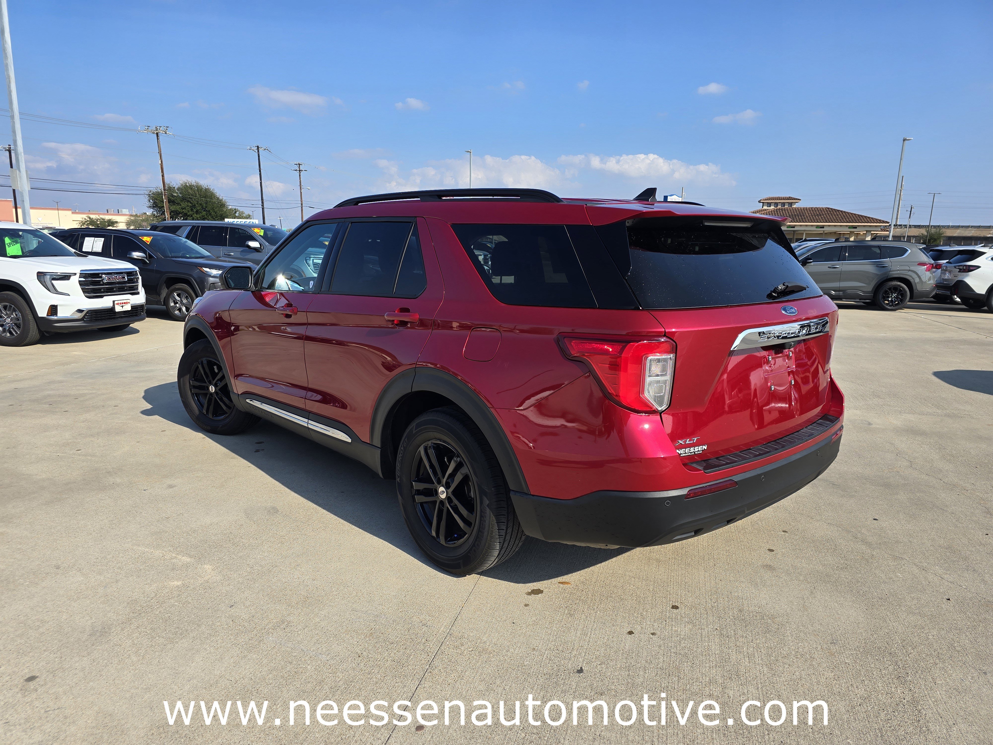 Used 2022 Ford Explorer XLT image 5