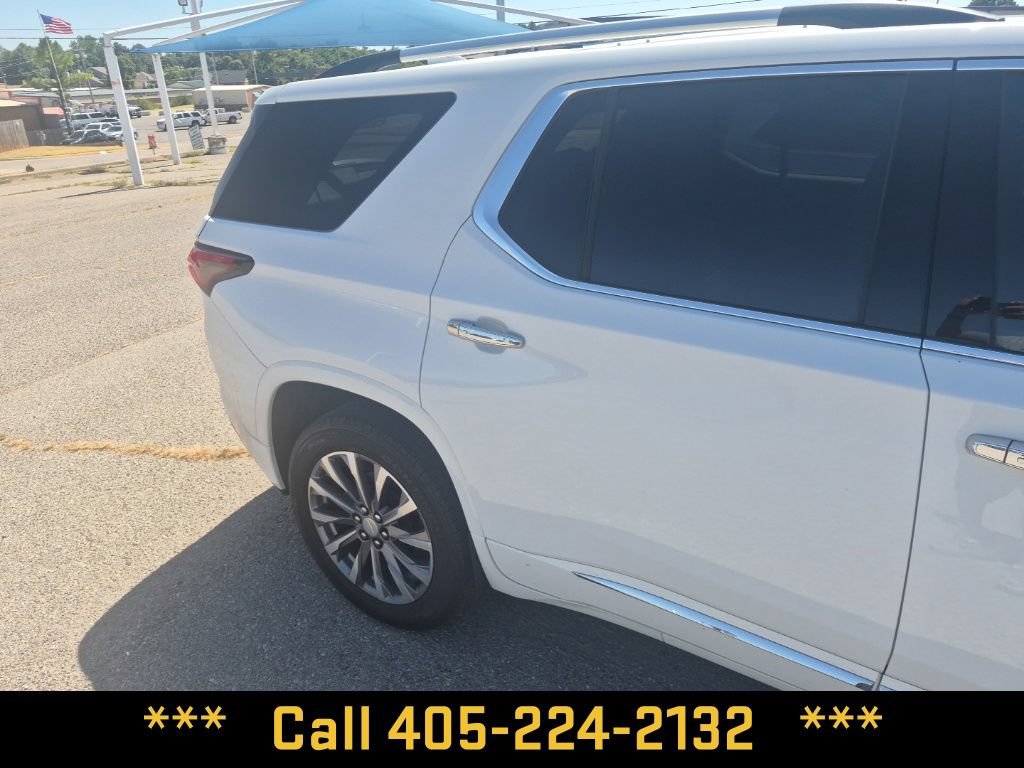 Used 2022 Chevrolet Traverse Premier w/ LPO, Blackout Package FWD image 24