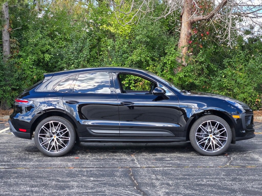 New 2026 Porsche Macan image 8