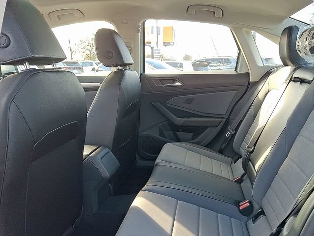 New 2026 Volkswagen Jetta SE FWD image 7