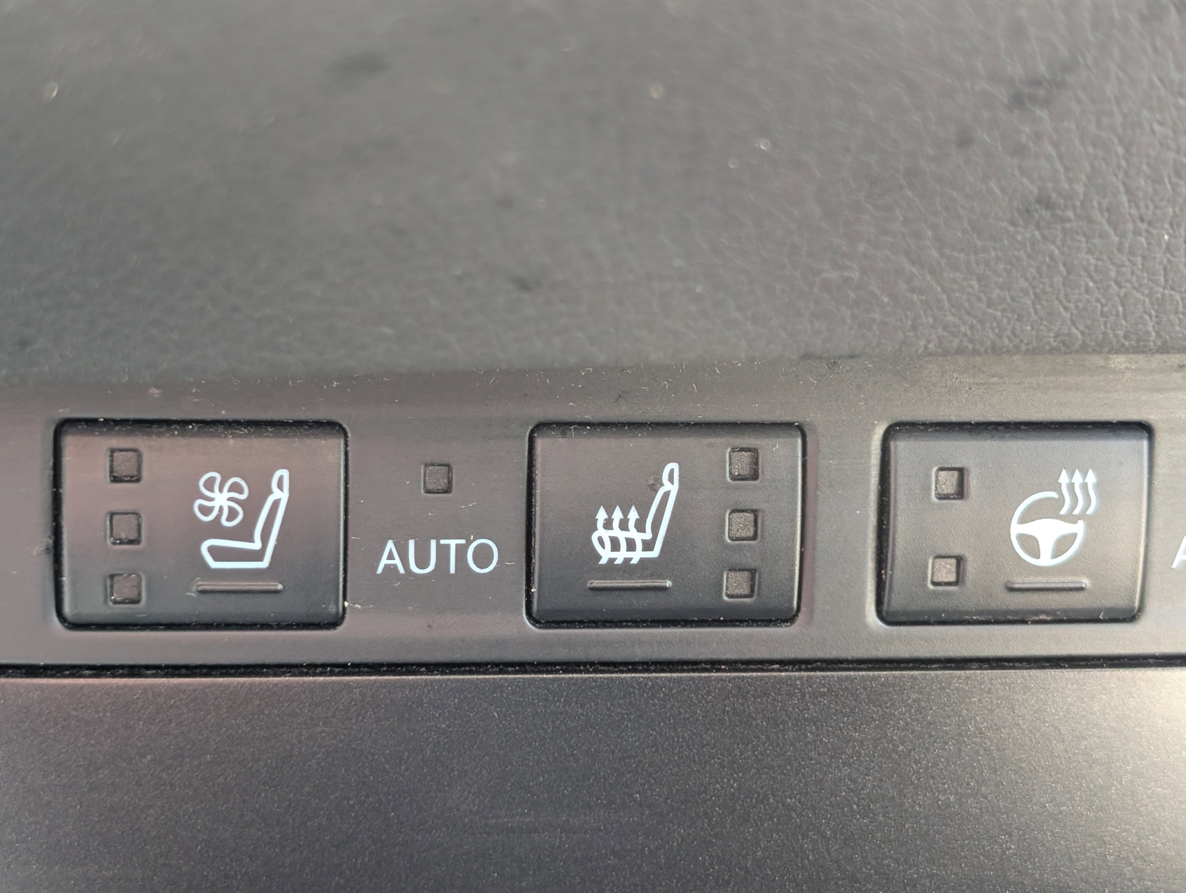 Used 2025 Lexus ES 300h w/ Premium Package image 23