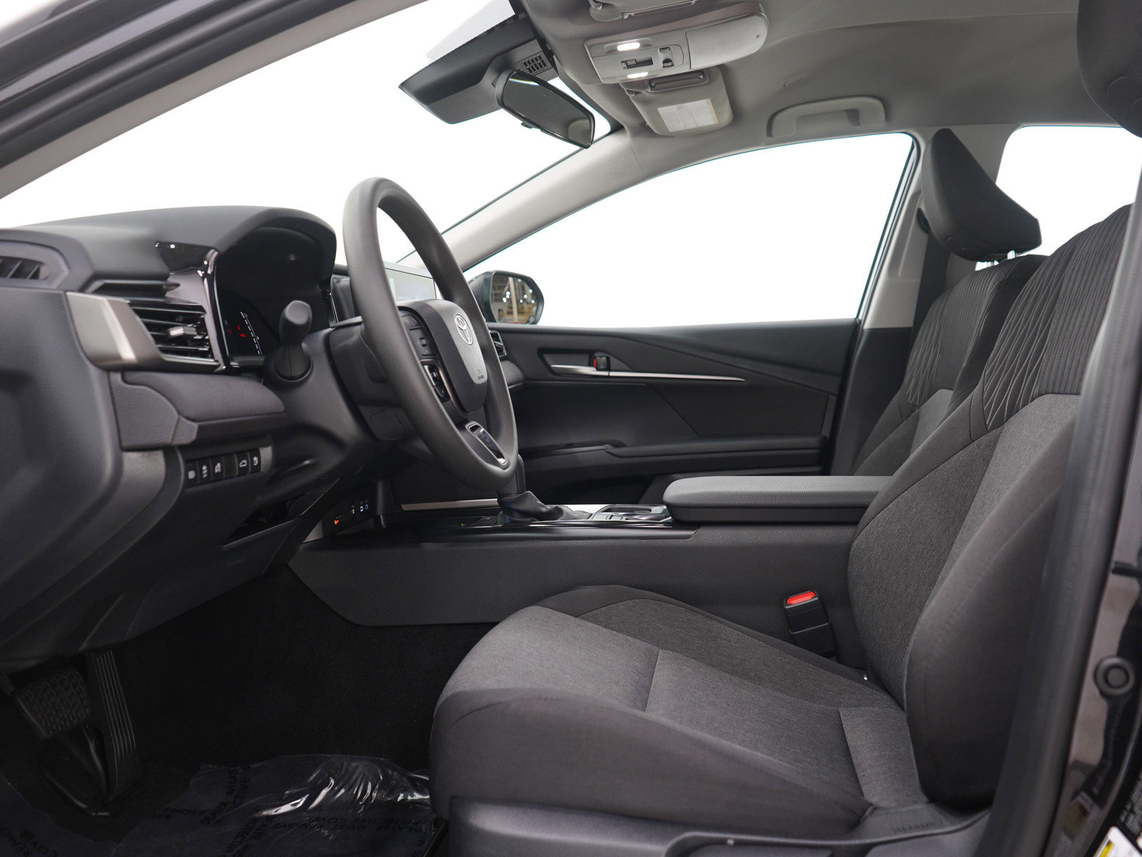 Used 2026 Toyota Camry LE FWD image 21