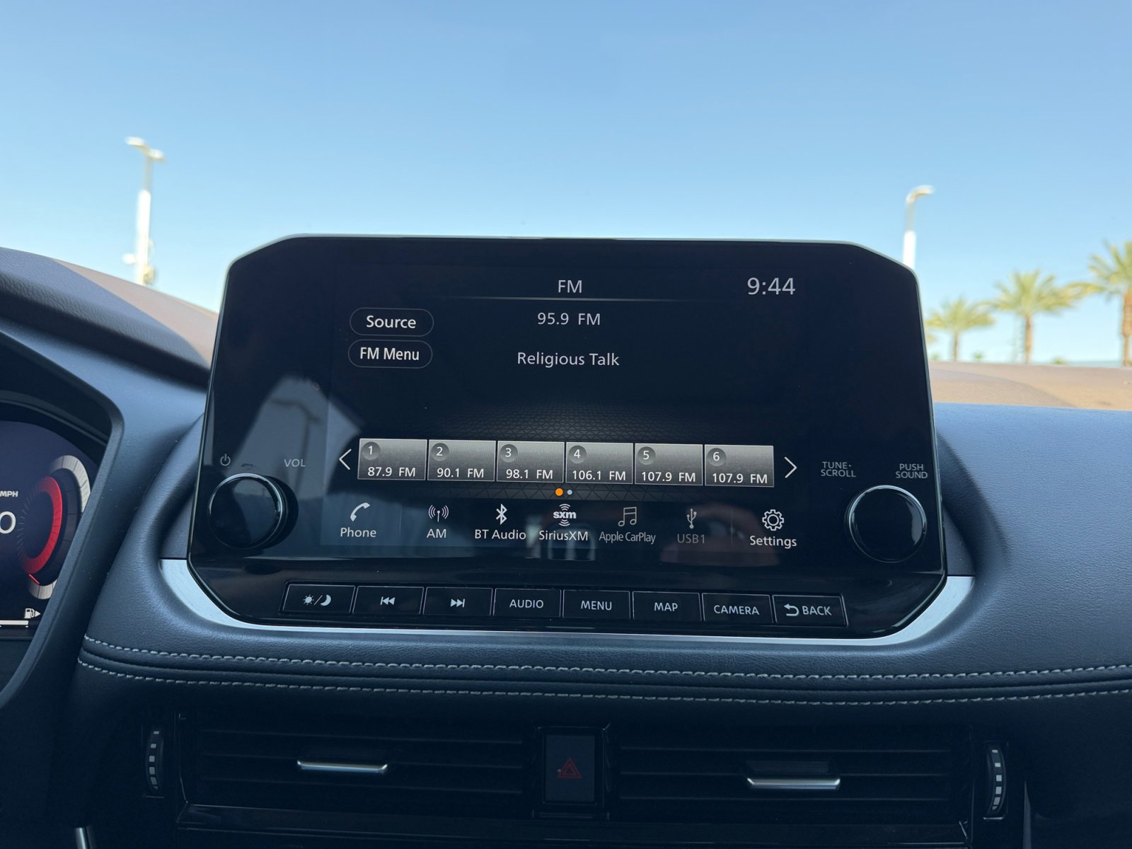 Used 2023 Nissan Rogue Platinum w/ Platinum Premium Package FWD image 12